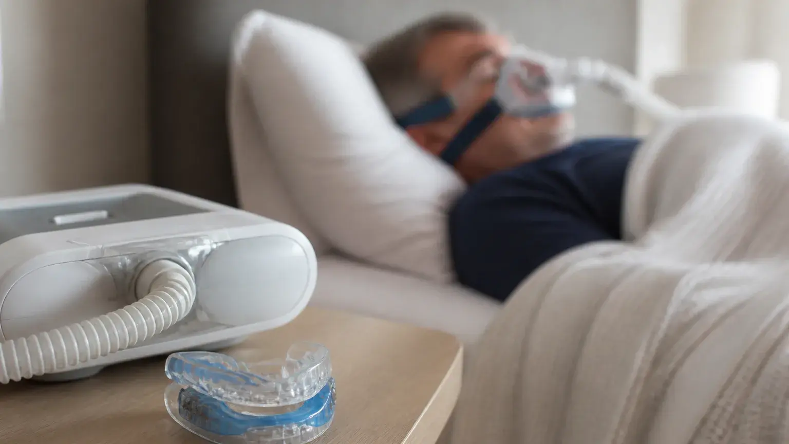 Oral appliance vs CPAP: which is better? hero background photograph