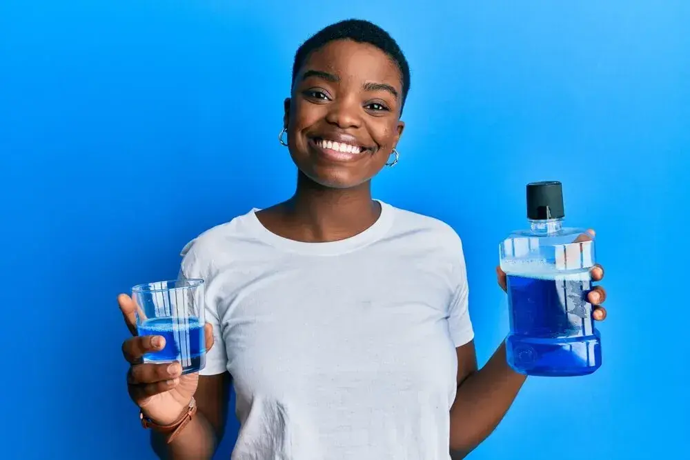 Top 10 Mouthwashes & Rinses for Your Mouth and Teeth