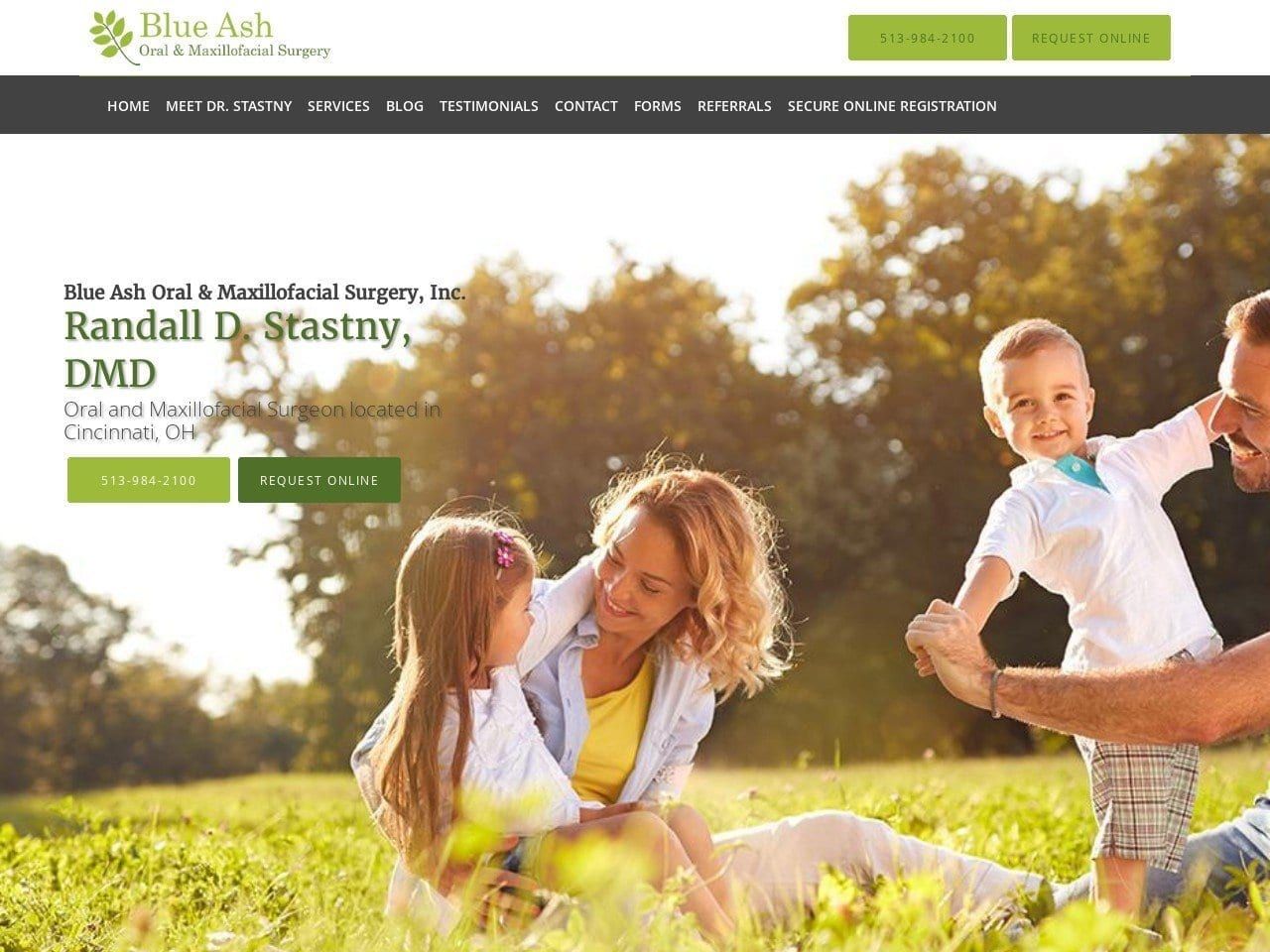 Blue Ash Oral Dentist Website Screenshot from blueashoms.com