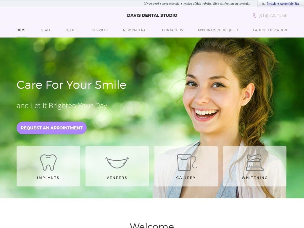 Davis Dental Studio Website Screenshot from davisdentalstudio.com