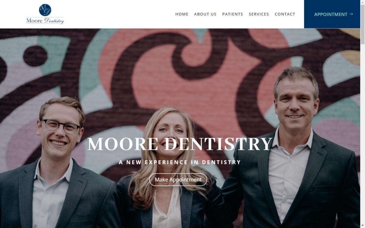 mooredentistry.com screenshot