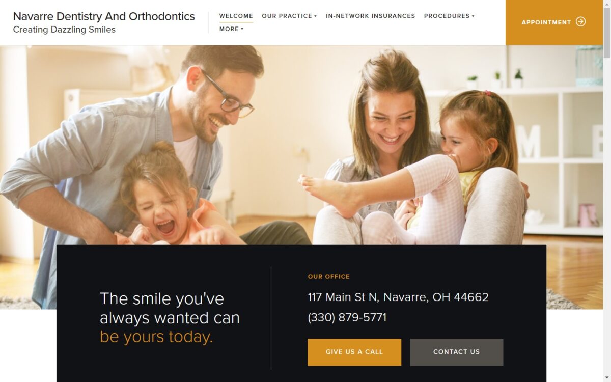 navarrefamilydentistry.com screenshot