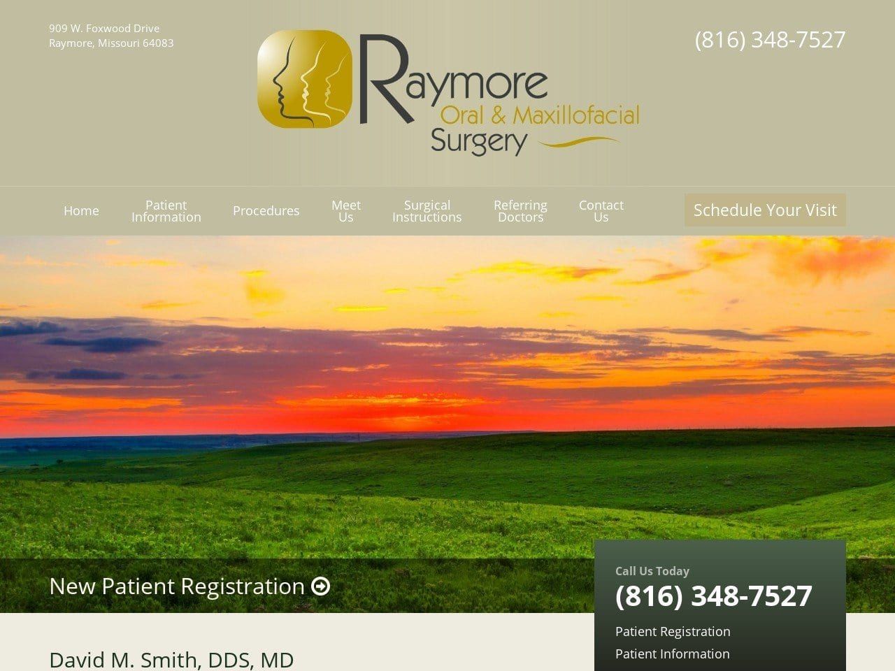 Raymore Oral Maxillo Facial Website Screenshot from raymoreoms.com