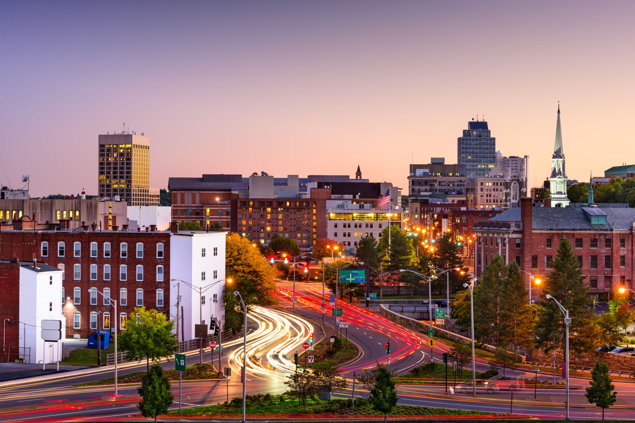 Worcester, Massachusetts, USA Skyline at rush hour.