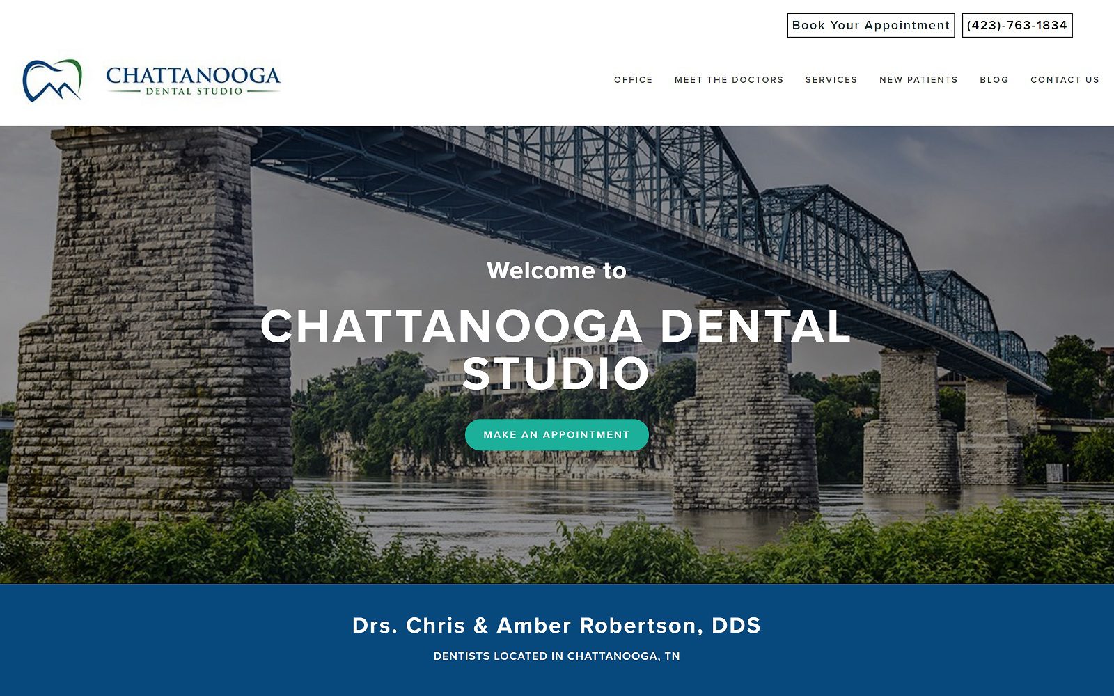 The screenshot of chattanooga dental studio dentistinchattanooga. Com drs. Chris and amber robertson website