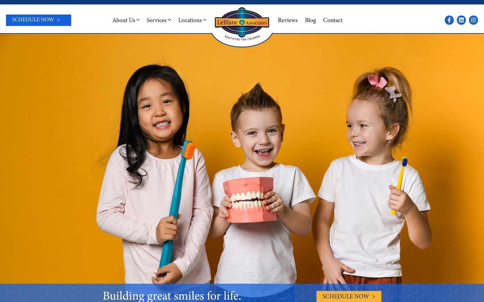 The screenshot of leblanc & associates dentistry for children kidsmilekc. Com website