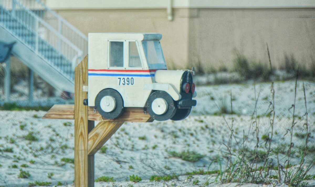 Mail box