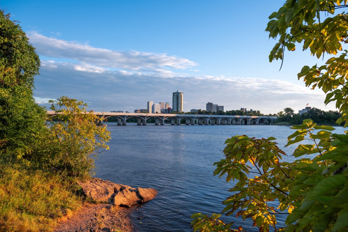 Tulsa, Oklahoma, USA downtown skyline on the Arkansas River